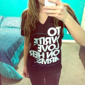 To write love on her arms v-neck