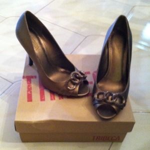 Kenneth Cole pumps