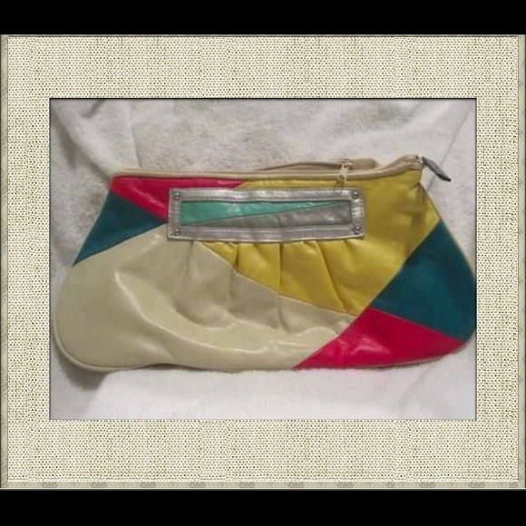 Multi color clutch