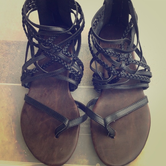 TRADED.Sandals!