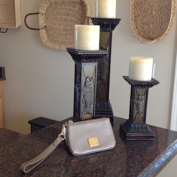 👜 Ralph Lauren  Wristlet NWT 👜 HOLD!