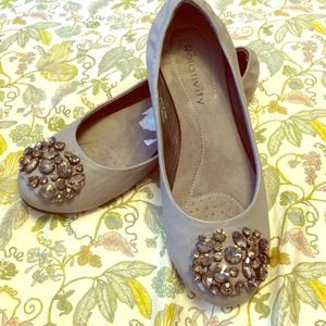 Grey leather ballet flats adorned with rhinestones