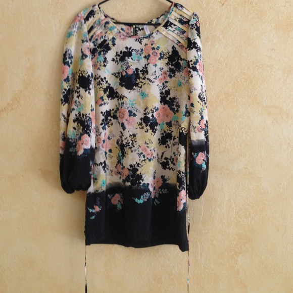 Xhilaration floral Spring dress