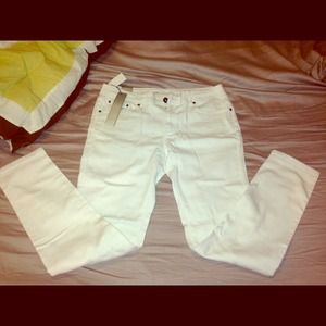 ✨SOLD✨White jeans