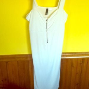 White dress never worn!