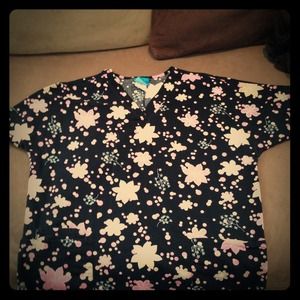 Scrub top- TRADED ;)