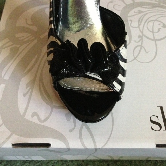Shi Zebra Peep toe Heels - Picture 2 of 4