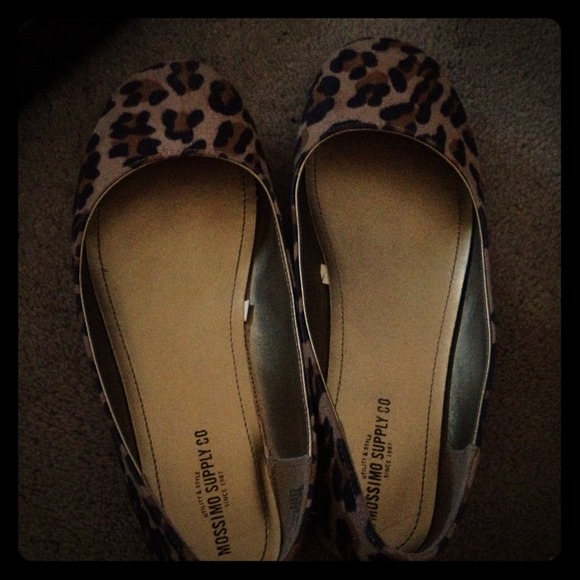 LEAPORD flats size 8 only worn once