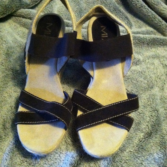 Brown Strap Wedges!
