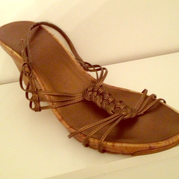 Pesaro wedges