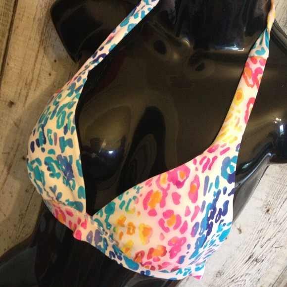 VS PINK leopard bikini! - Picture 2 of 4