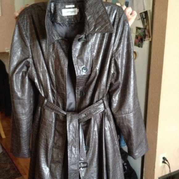 Trench Jacket Hilary Radley .