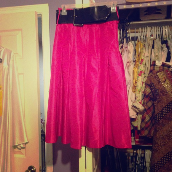 BCBG MAXAZRIA hot pink skirt