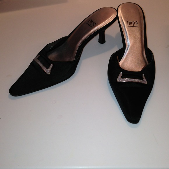 Black pointed heels with crystal buckle!