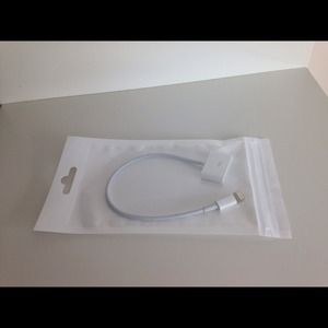 30-pin to Lightning iPhone 5 adapter