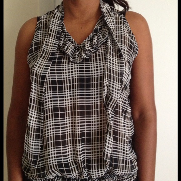 Top - Picture 2 of 2