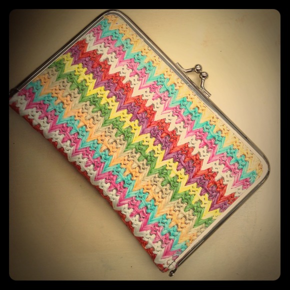 Multi-Stripe Straw Kisslock Clutch Wallet