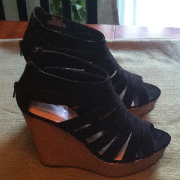Black and gold glitter caged wedge sandal