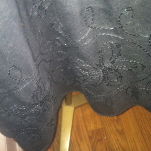 Black express skirt - Picture 3 of 3