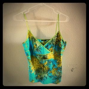 Cute tropical print spaghetti strap shell.