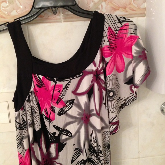 Dress - Picture 2 of 3