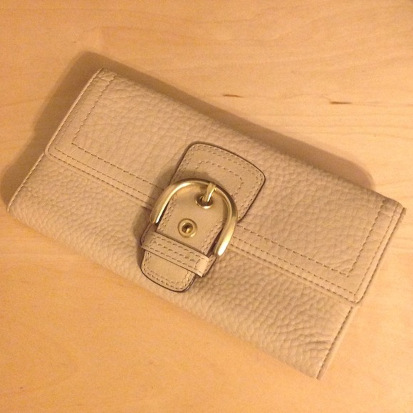 ⚡SOLD⚡Checkbook Coach Wallet