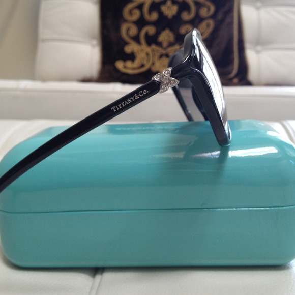 SOLD! Beautiful Tiffany & Co. Sunglasses with Case - Picture 2 of 4