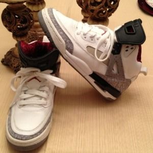 💃👍Reduced!Nike Air Jordan Spizike White Cement