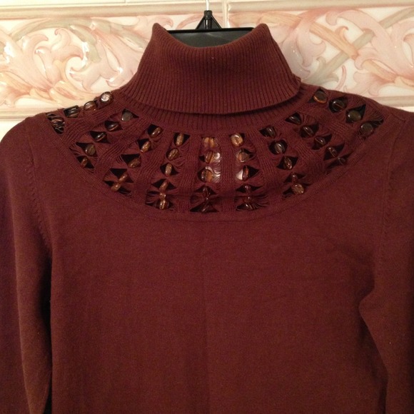 Turtle neck - Picture 2 of 3
