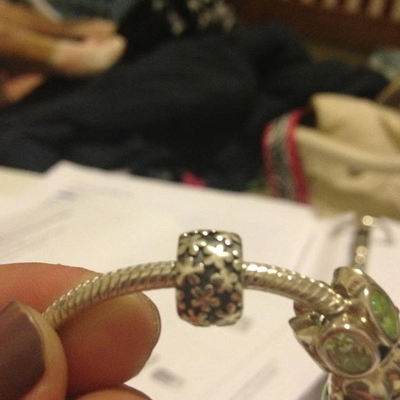 2 adorable flower Pandora clips