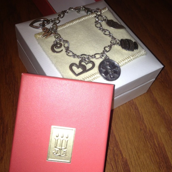 ❤AUTHENTIC❤ James Avery Bracelet