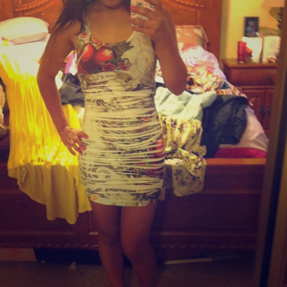 Skinny dress with edhardy designs - Picture 1 of 2