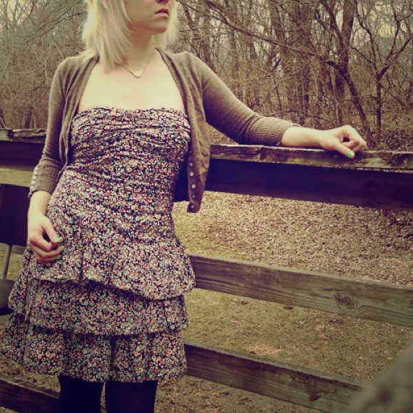 🎀SOLD🎀Express Floral Strapless Dress
