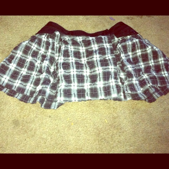 BeBe checkered skirt 