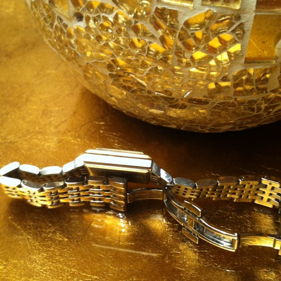 Authentic BURBERRY watch - Picture 2 of 3