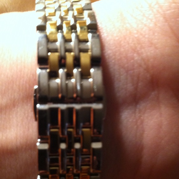 Authentic BURBERRY watch - Picture 3 of 3
