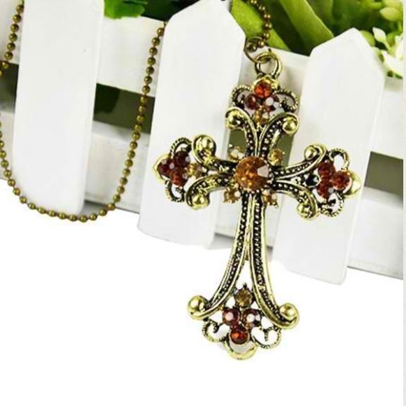 LAST ONE!!! NEW CROSS STYLE NECKLACE WITH CHAIN