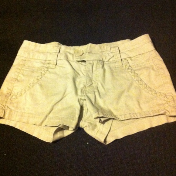 Size 5 Khaki Shorts!