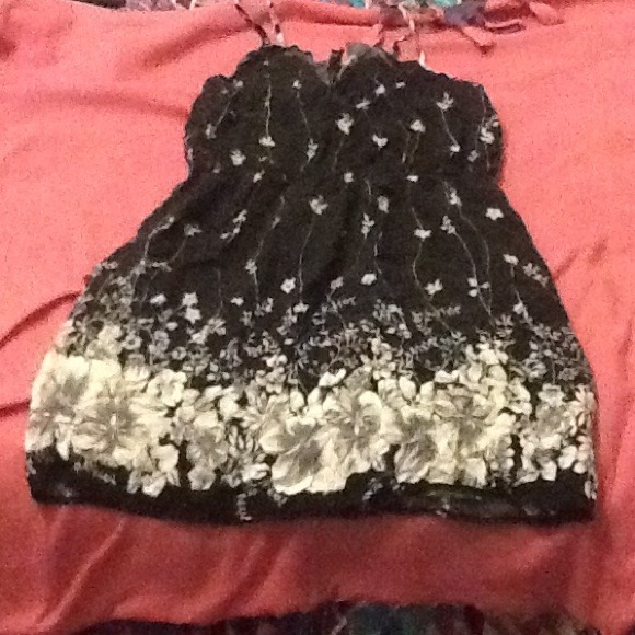 Black and white sun dress <3 - Picture 1 of 4