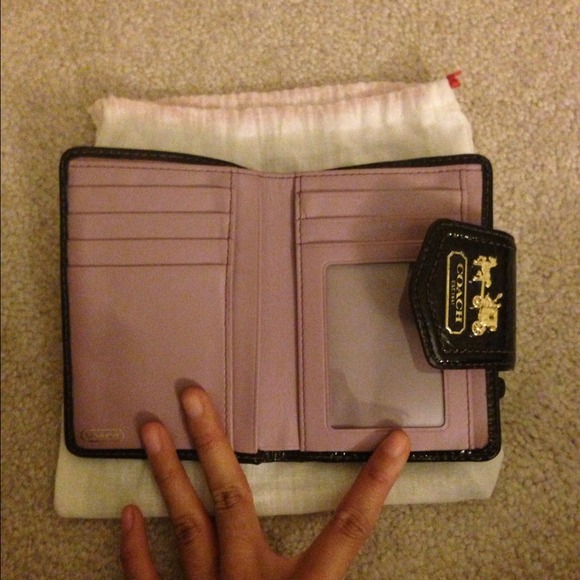 Coach Wallet - Picture 2 of 4