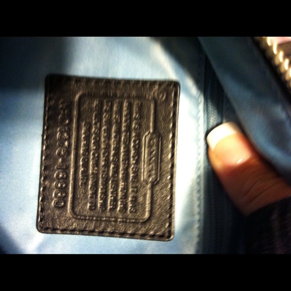 Coach purse - Picture 3 of 4