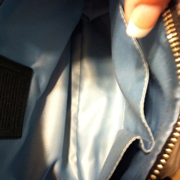 Coach purse - Picture 4 of 4