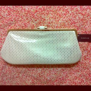 Bebe MAGGIE MIRRORED PERF CLUTCH 1sz!