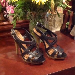 Black heel sandals