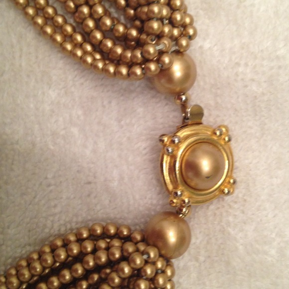 Carolee multi strand gold color stunning necklace! - Picture 2 of 4