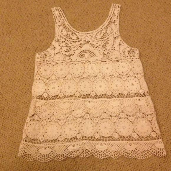 ****SOLD****Crochet tank top. Perfect for Spring!