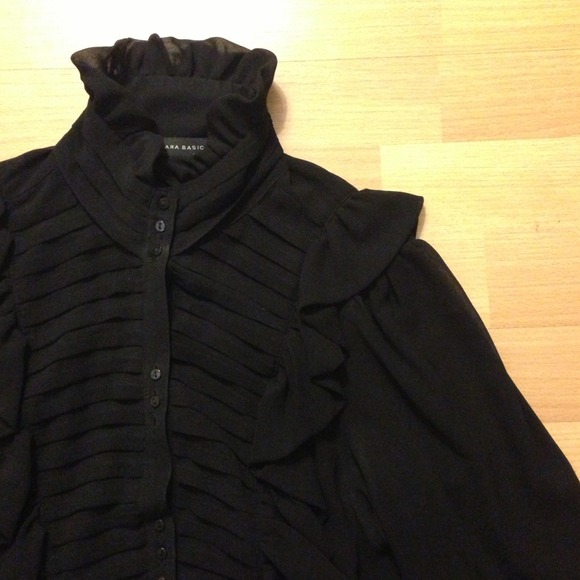 Zara blouse - Picture 2 of 3