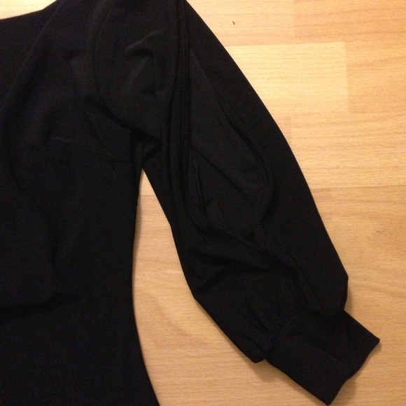 Dress - Picture 2 of 4