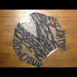 H&M Black/Olive Green Snakeskin Pattern Cardigan.