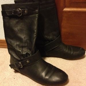 Short black leather boots